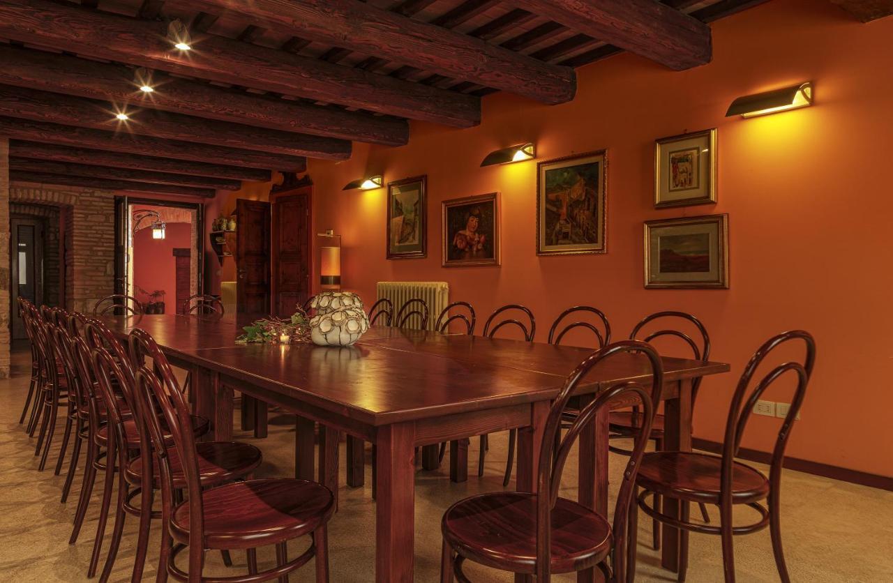 Il Cortile Segreto San Severino Marche Exterior foto